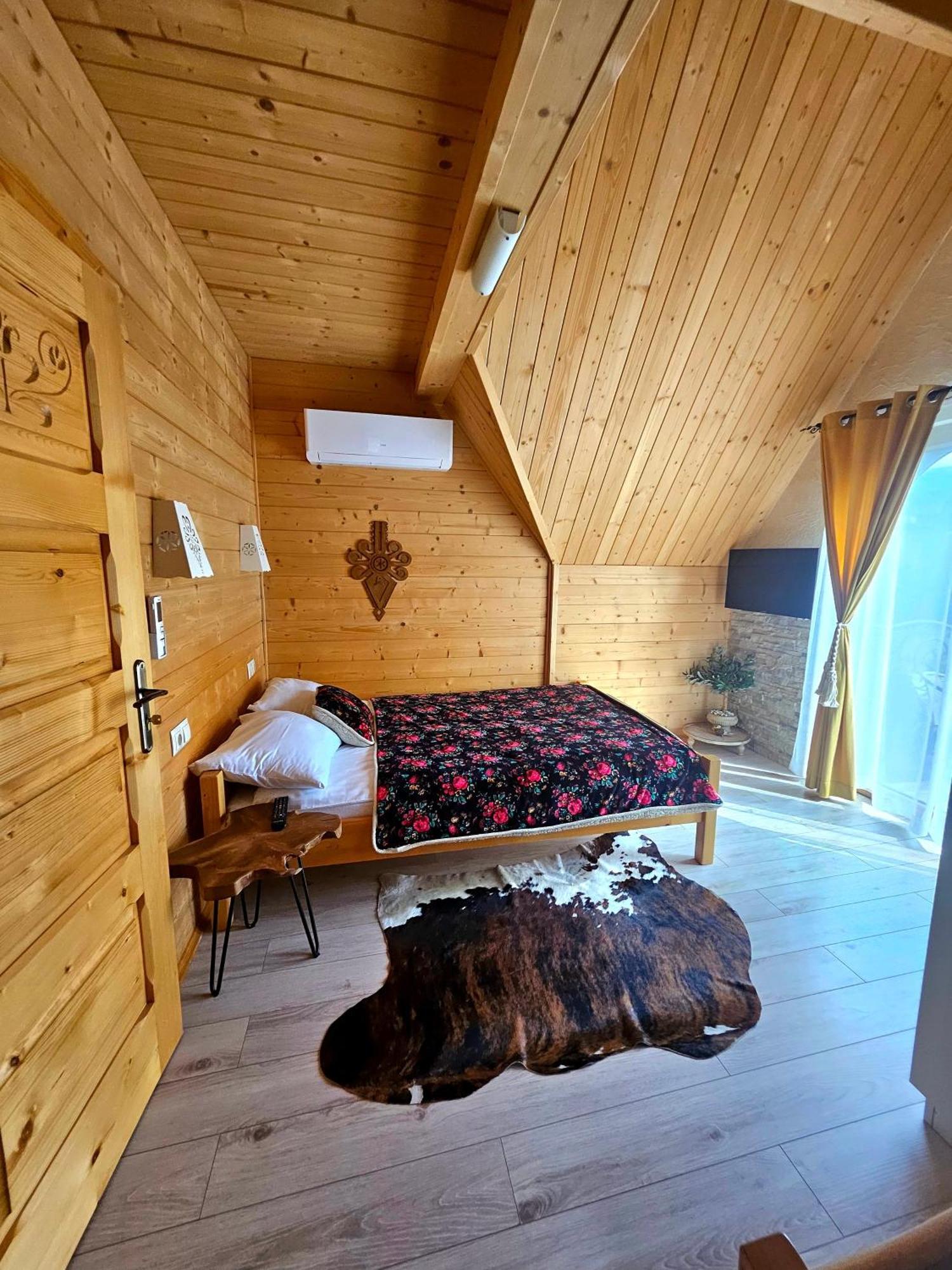 Goralska Chatka 2 Highland Cottage - Split Ac, Jacuzzi, Sauna, Private Parking, Mountains View, Garden, Zakopane Luaran gambar